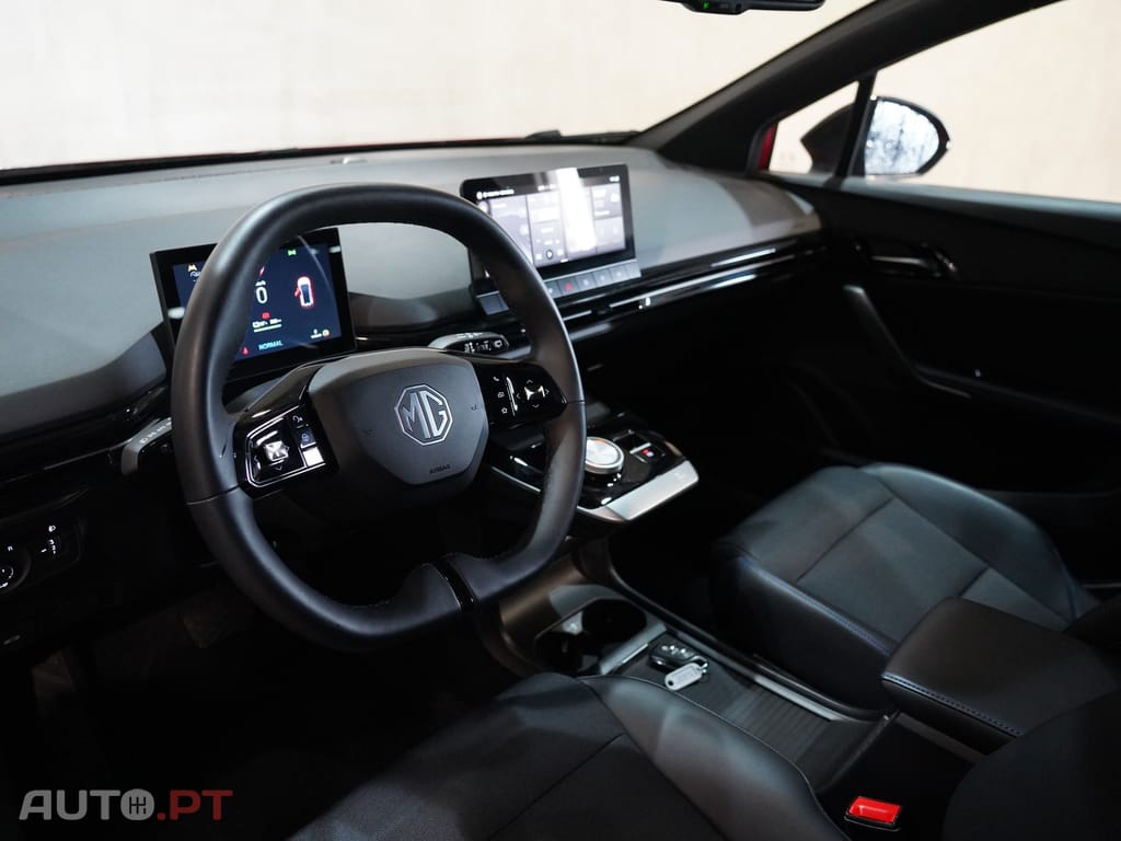 MG MG4 64 kWh Luxury