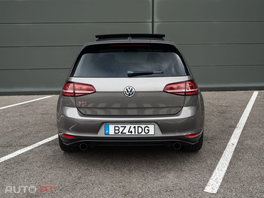 Volkswagen Golf 2.0 TSi GTi DSG Performance