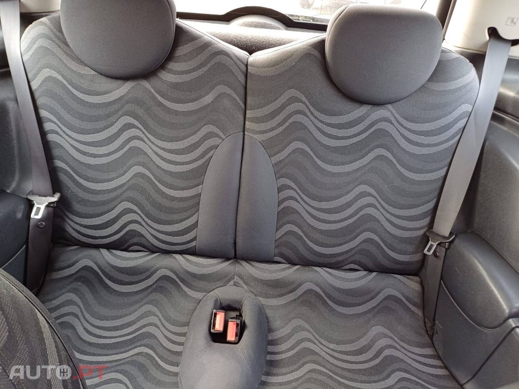 MINI Cooper One 1.4 D Seven