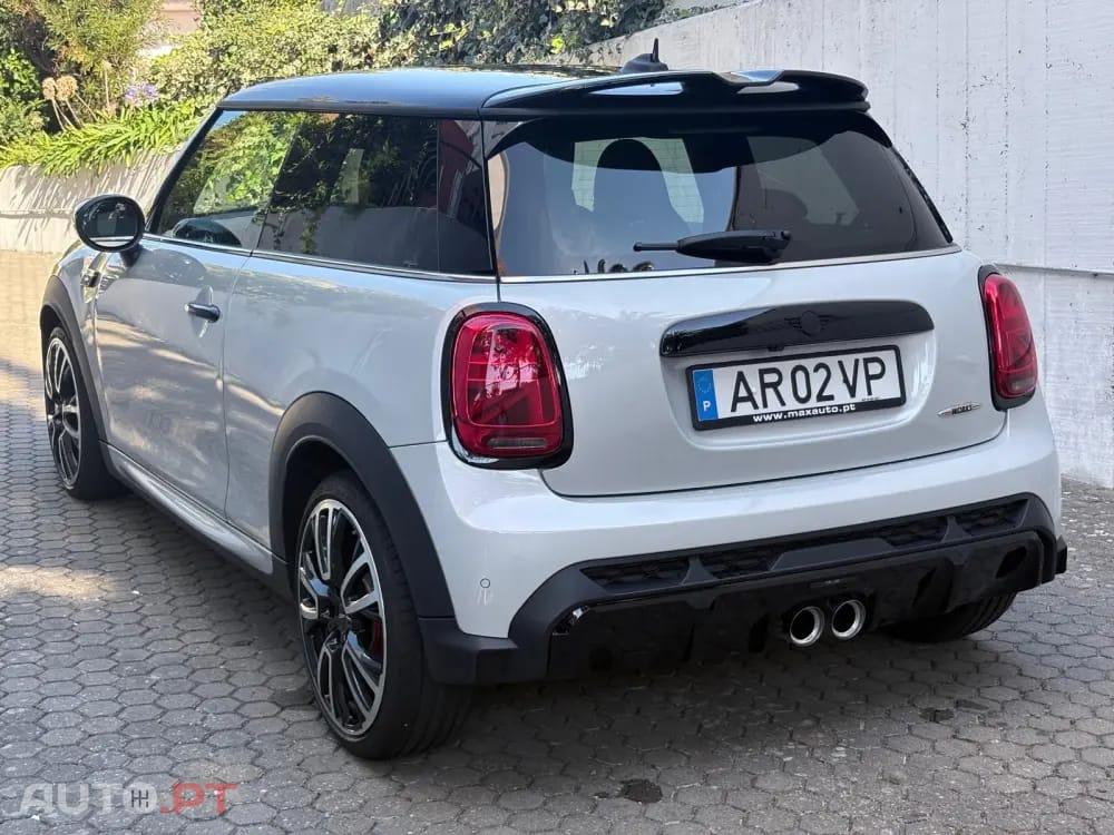MINI Cooper John Cooper Works Auto Desportiva