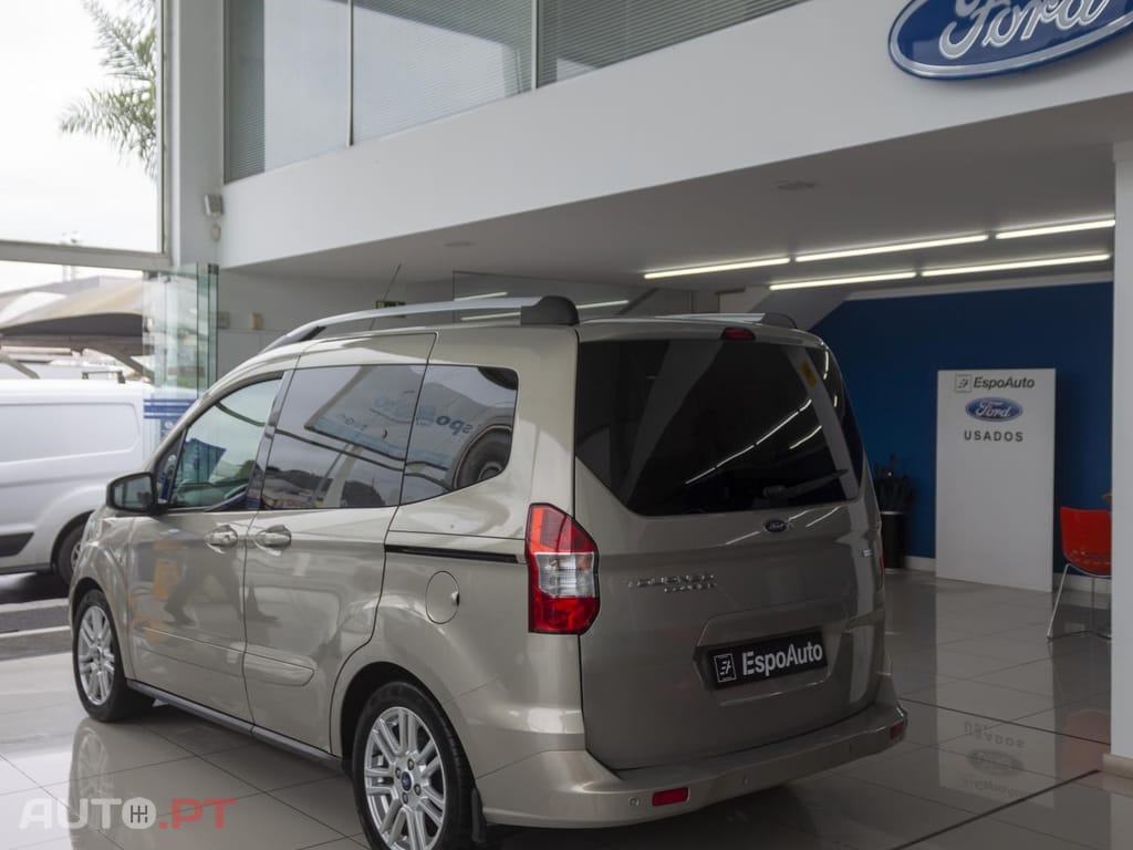 Ford Tourneo 1.0 EcoBoost Titanium