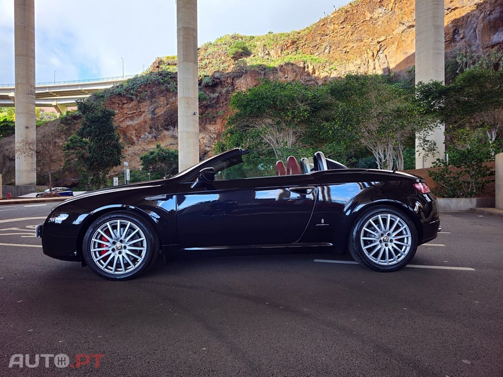 Alfa Romeo Spider 2.2 JTS 16V