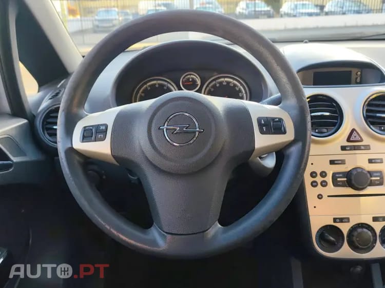 Opel Corsa 1.2 Enjoy