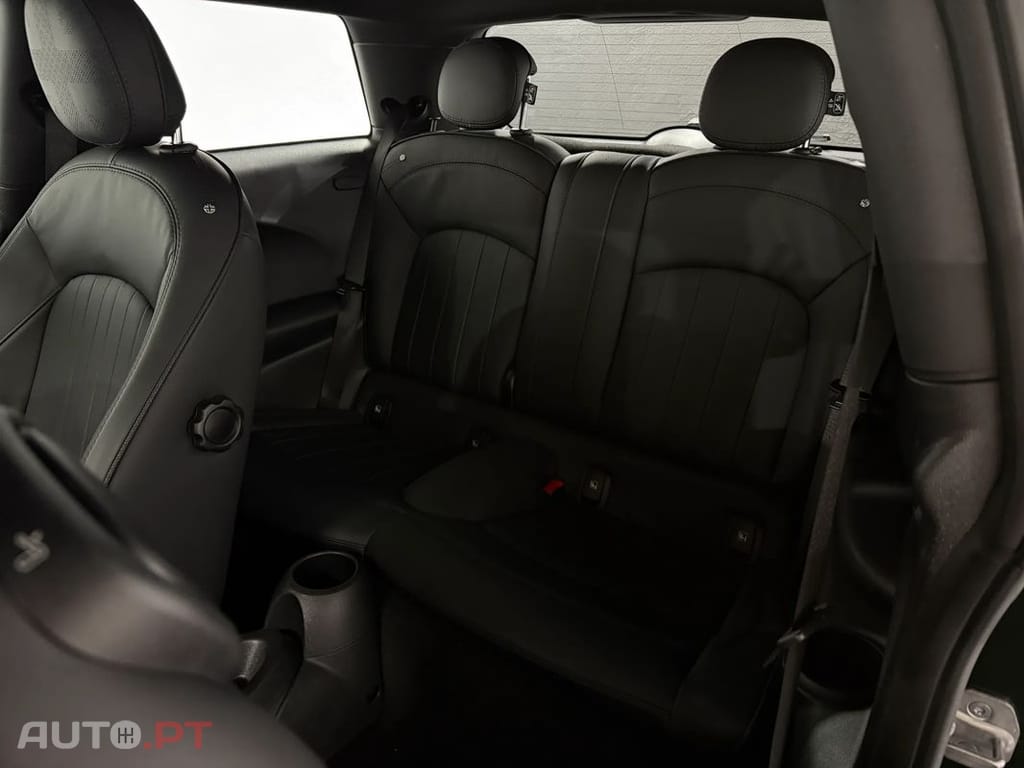 MINI Cooper Cooper SE Resolute Edition
