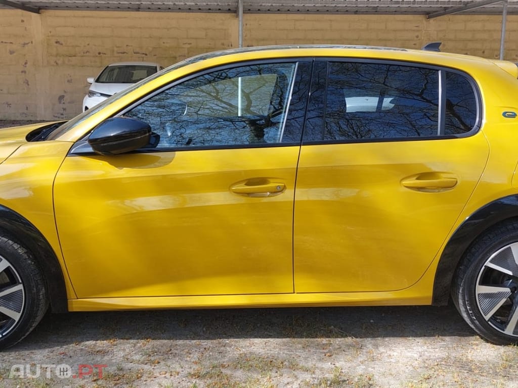 Peugeot E-208 50 kWh GT Line