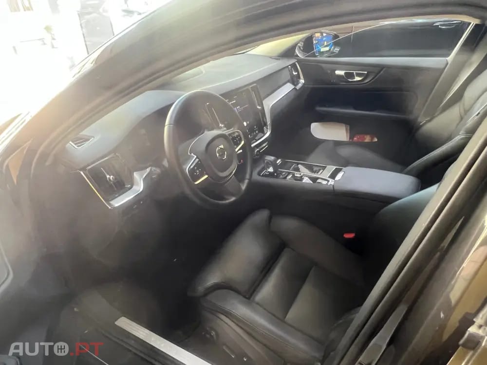 Volvo V60 2.0 T8 AWD TE Plus Dark