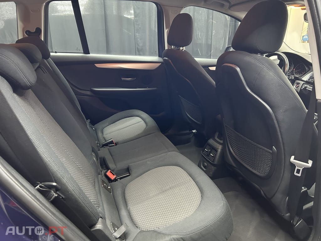 BMW 216 d Advantage