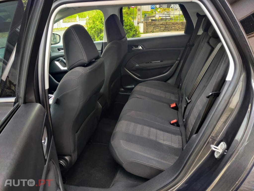 Peugeot 308 SW 1.6 BlueHDi Allure J17 EAT6