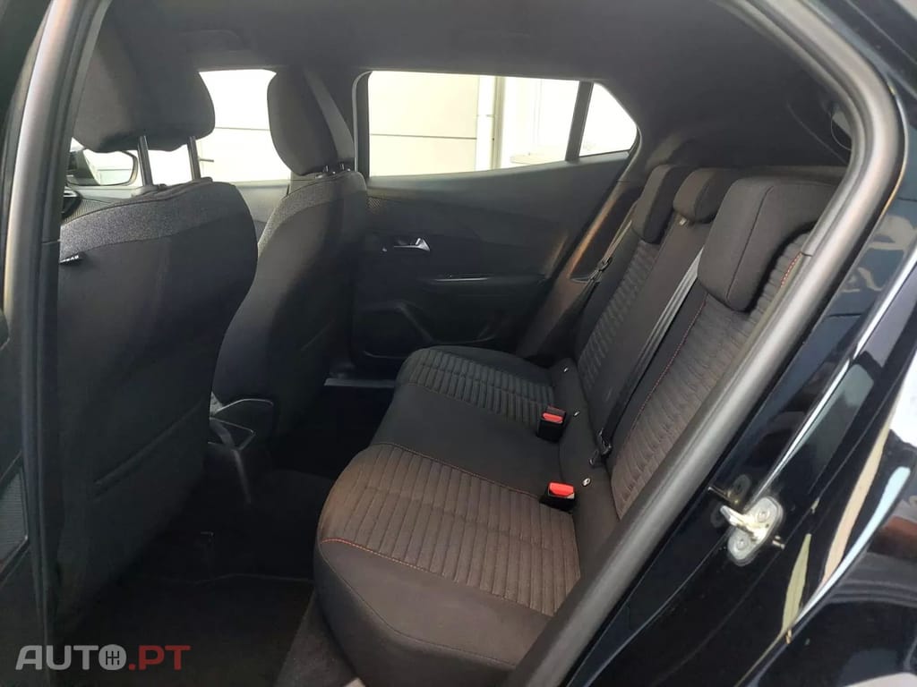 Peugeot 2008 1.2 PureTech Active Pack