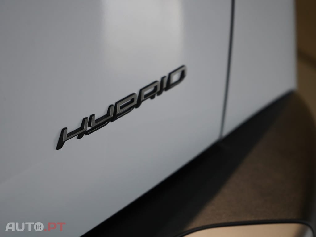 Peugeot 2008 1.2 Hybrid Allure e-DCS6
