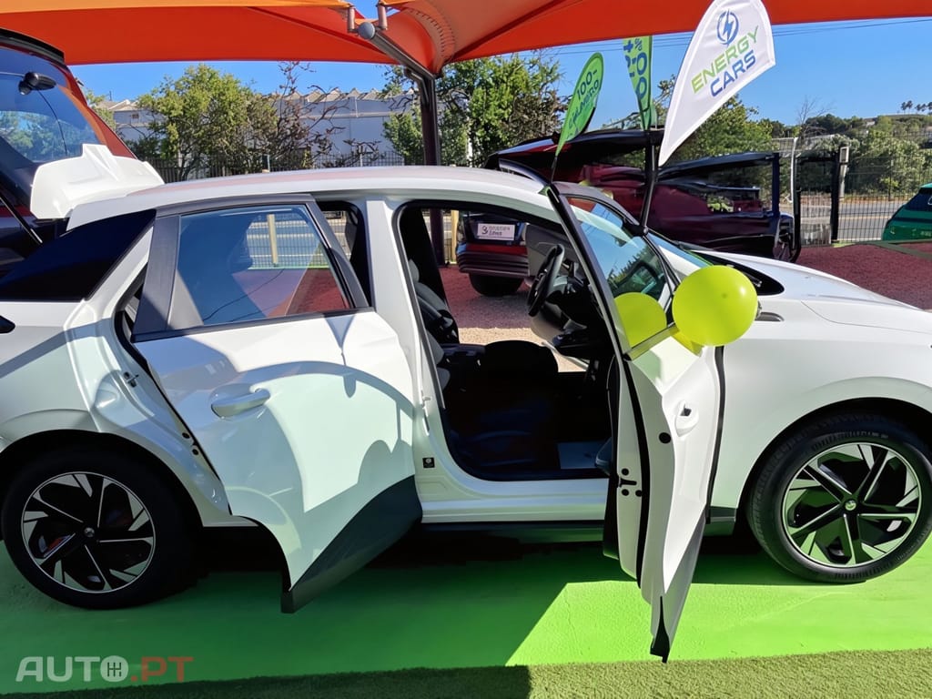 MG MG4 51 kWh Standard