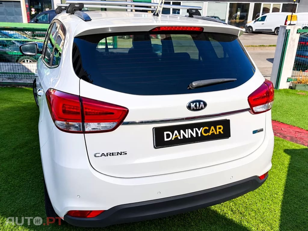 Kia Carens 1.7 CRDi ISG TX 7DCT