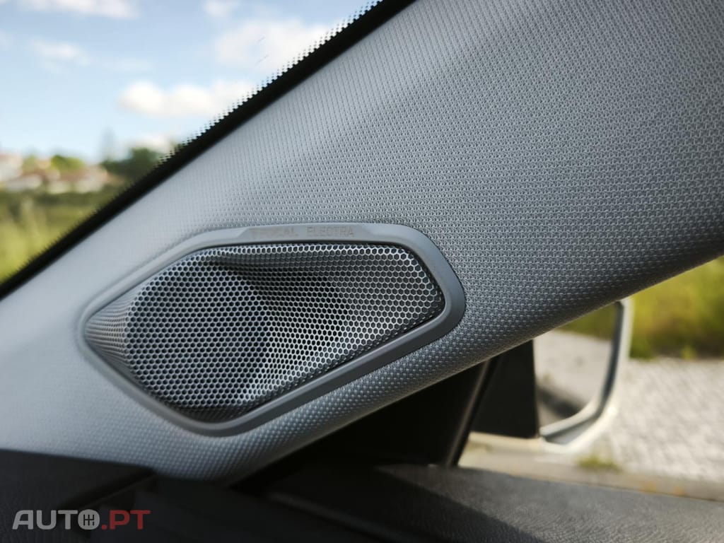 DS DS4 E-TENSE 225 PERFORMANCE LINE+