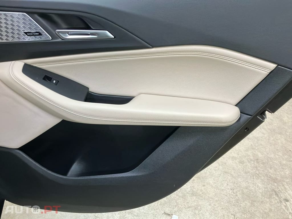 BMW 225 e xDrive Luxury