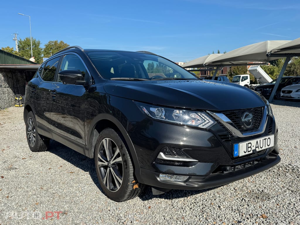 Nissan Qashqai 1.2 DIG-T N-Connecta Xtronic