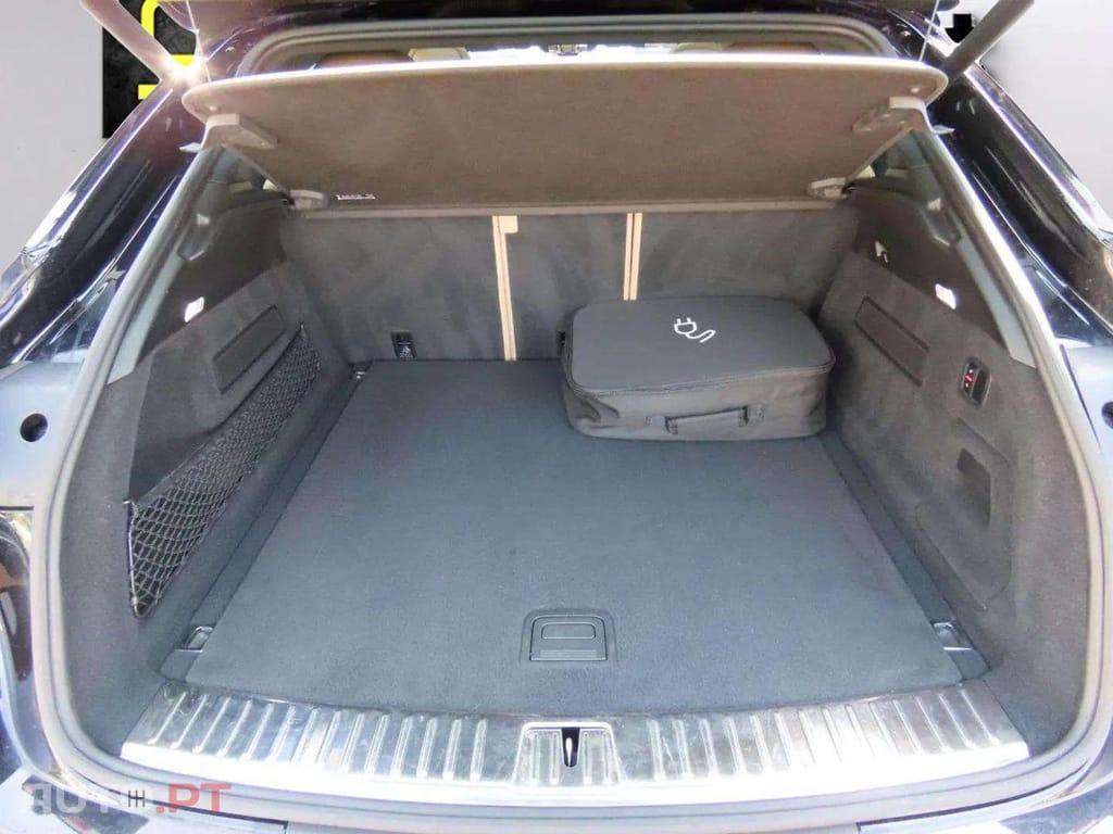 Porsche Cayenne  E-Hybrid