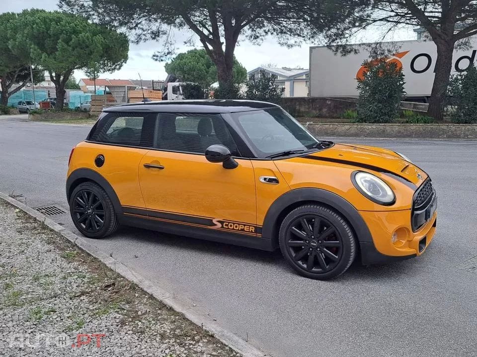 MINI Cooper Cooper S