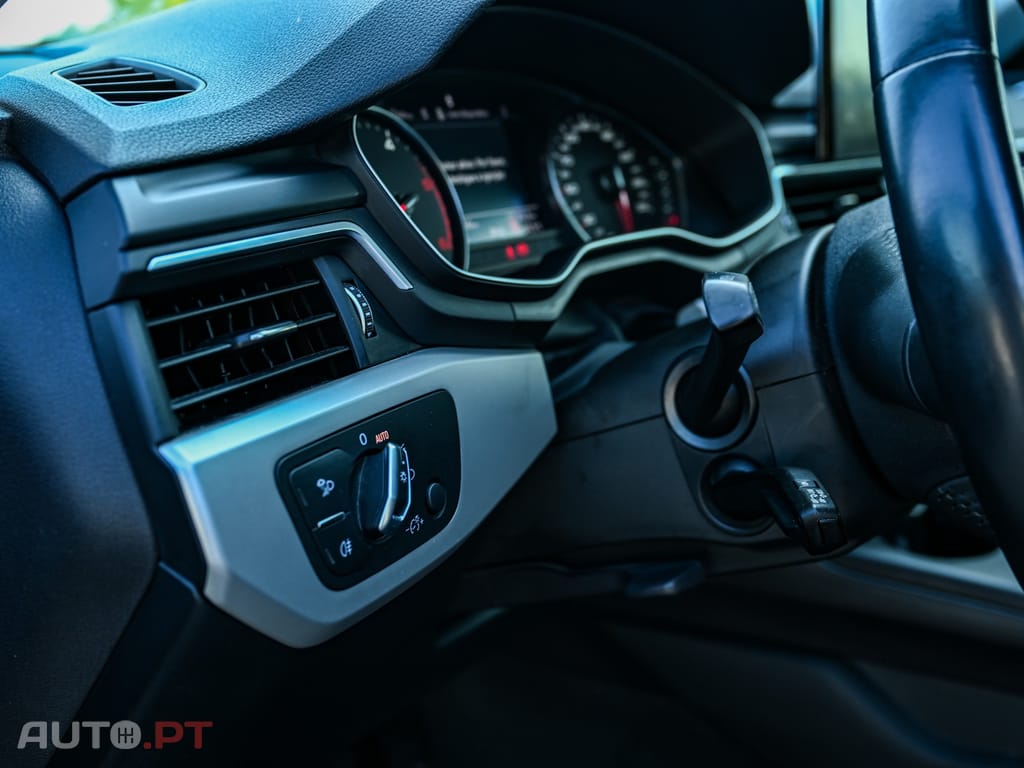 Audi A4 2.0 TDI Design S tronic