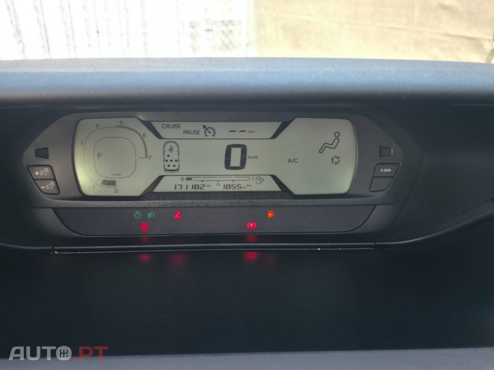 Citroën C4 Grand Picasso 1.6 BlueHDi Feel EAT6 J16 — fotografia 8