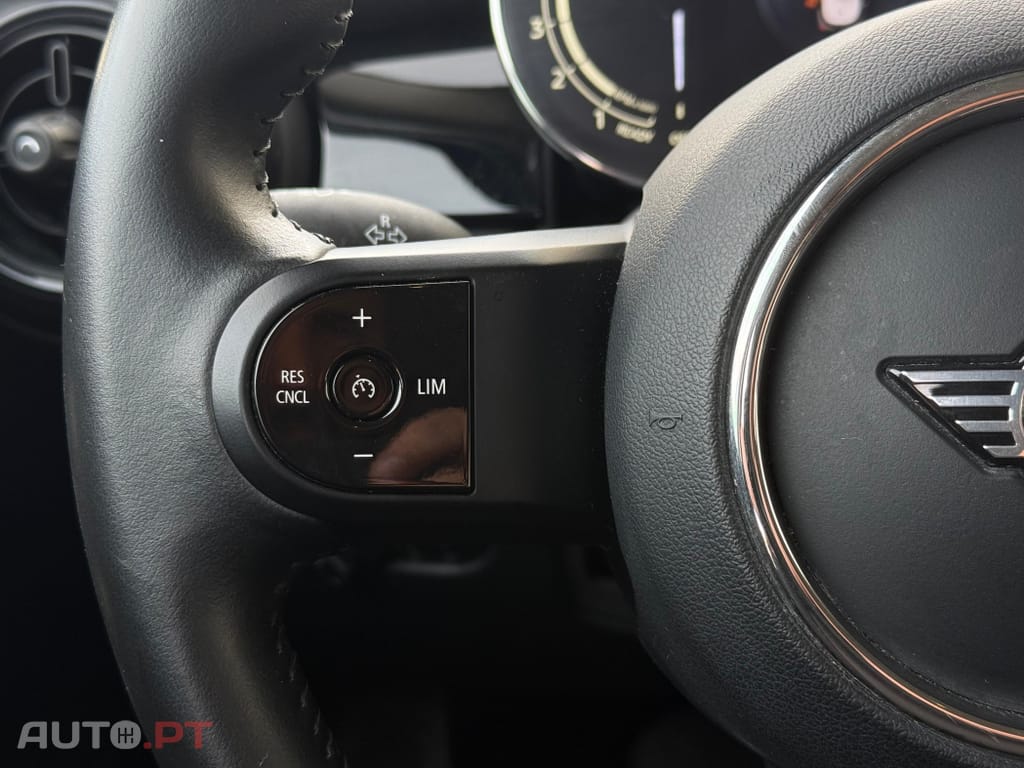 MINI Cooper Cooper Resolute Edition Auto