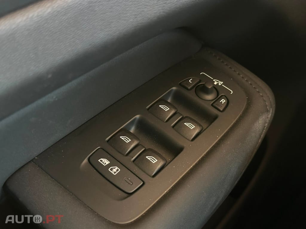 Volvo XC60 2.0 T6 PHEV Core AWD