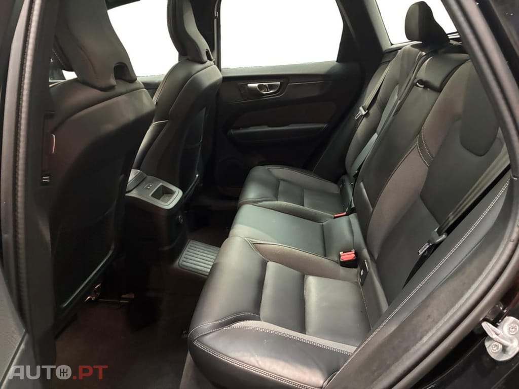 Volvo XC60 T6 PHEV Black Edition AWD