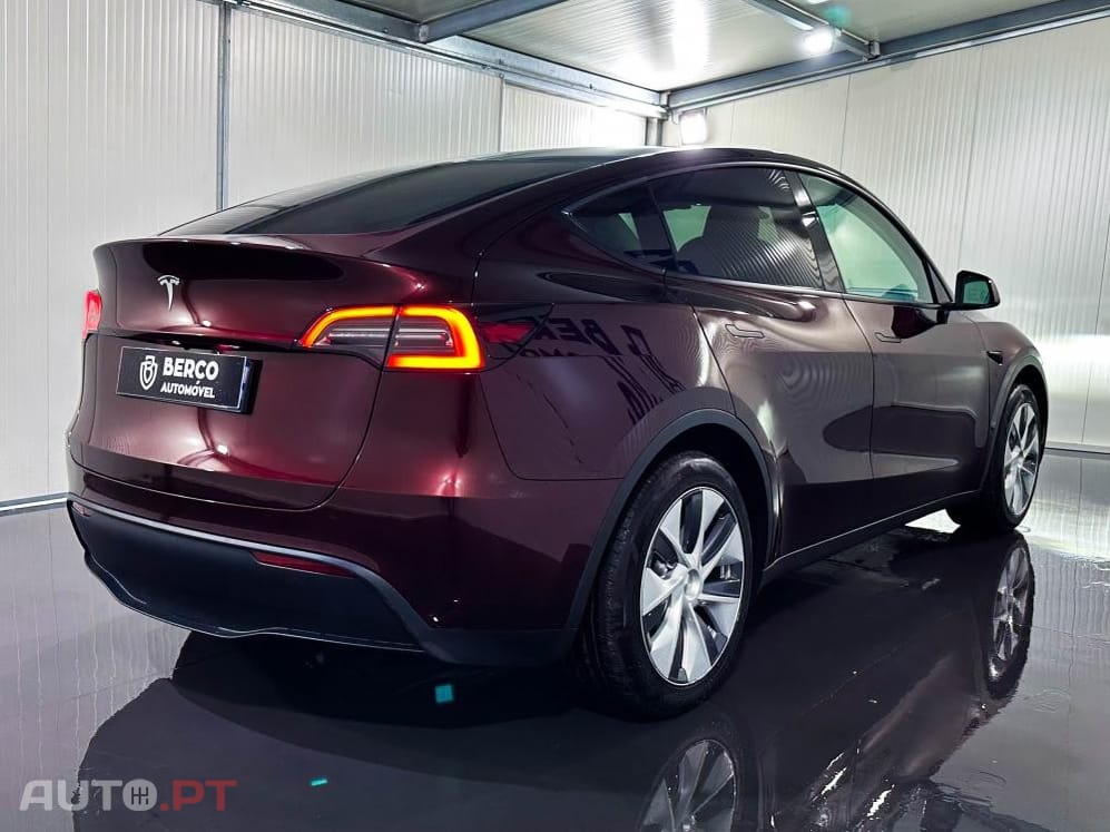 Tesla Model Y Long Range RWD