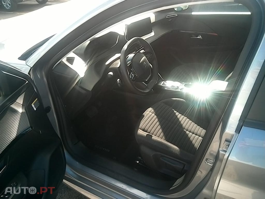 Peugeot E-208 50 kWh Active Pack