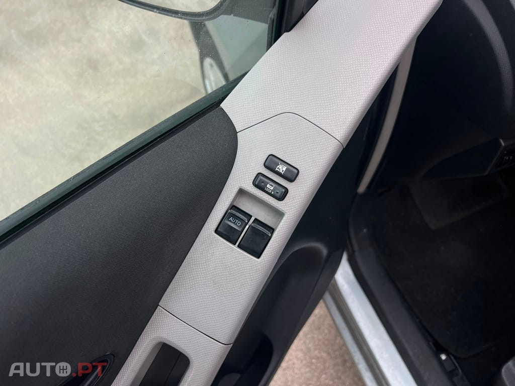Toyota Yaris 1.0 VVT-i AC