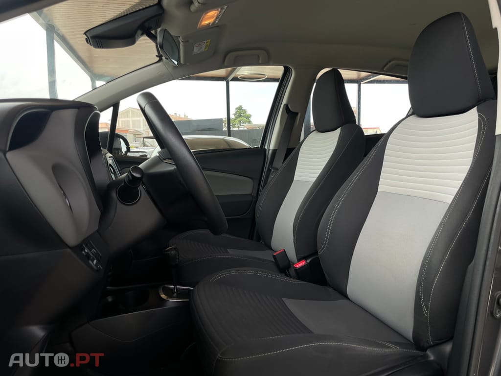 Toyota Yaris 1.5 HSD Comfort