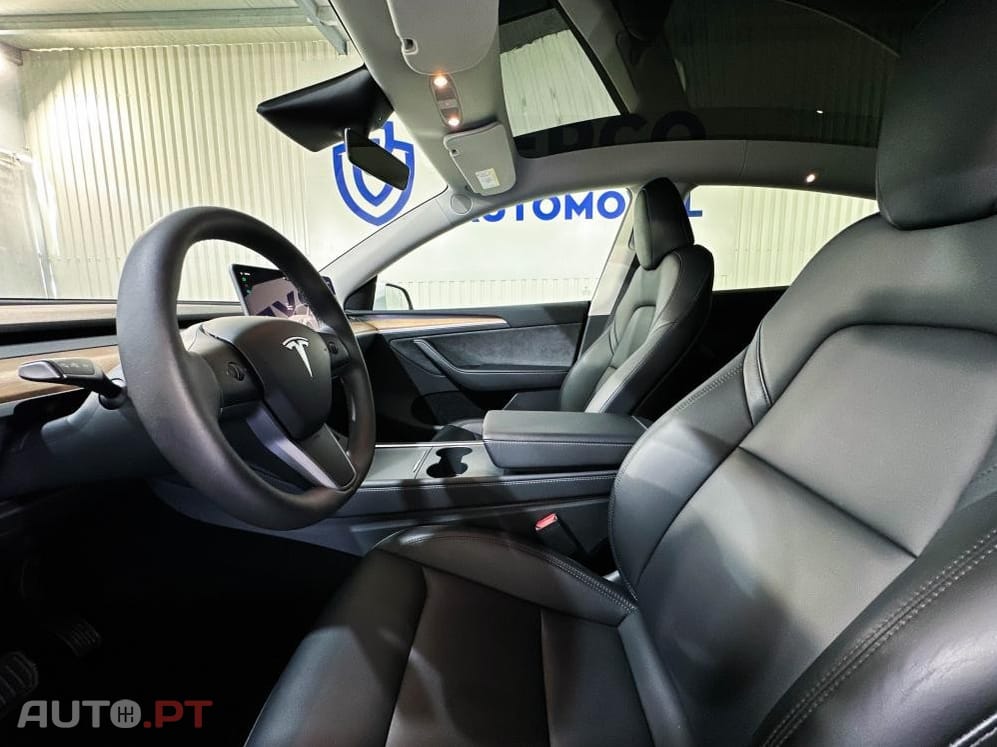 Tesla Model Y Long Range Dual Motor AWD