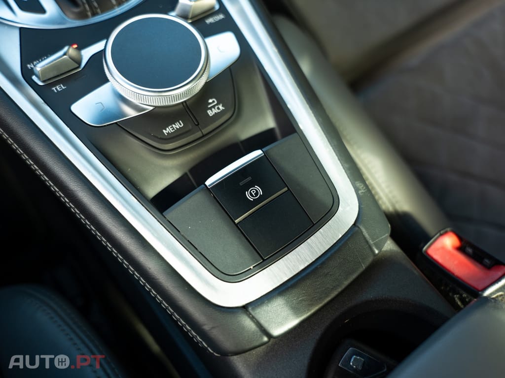 Audi TT 2.0 TFSI quattro S-line S tronic