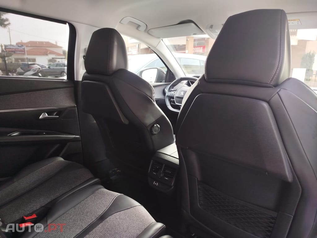 Peugeot 5008 1.2 PureTech Allure Grip Control