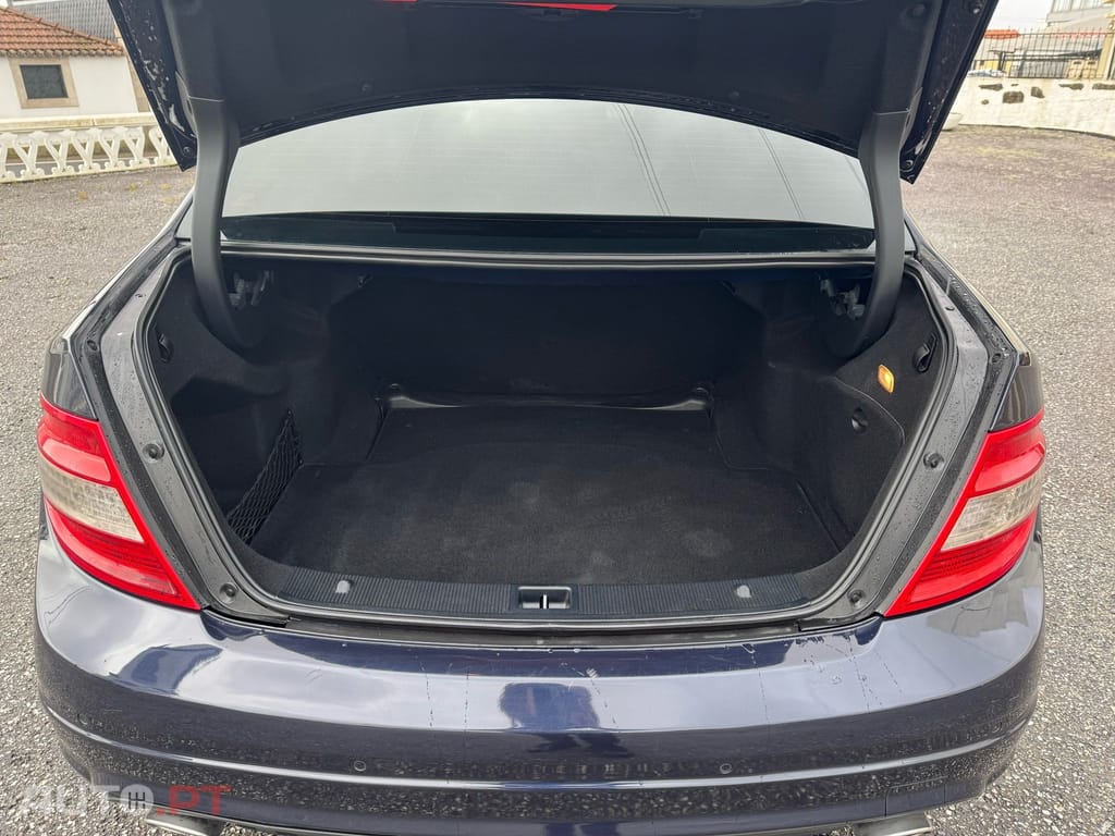 Mercedes-Benz C 320 AVANTGARDE