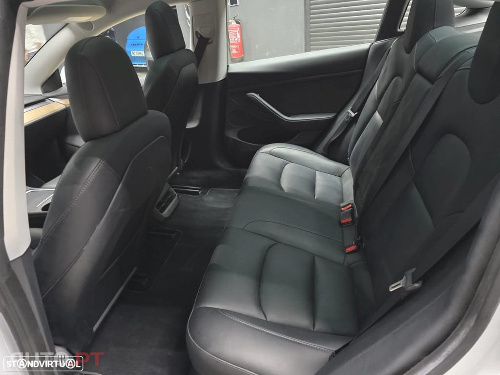 Tesla Model 3 Standard Range Plus RWD