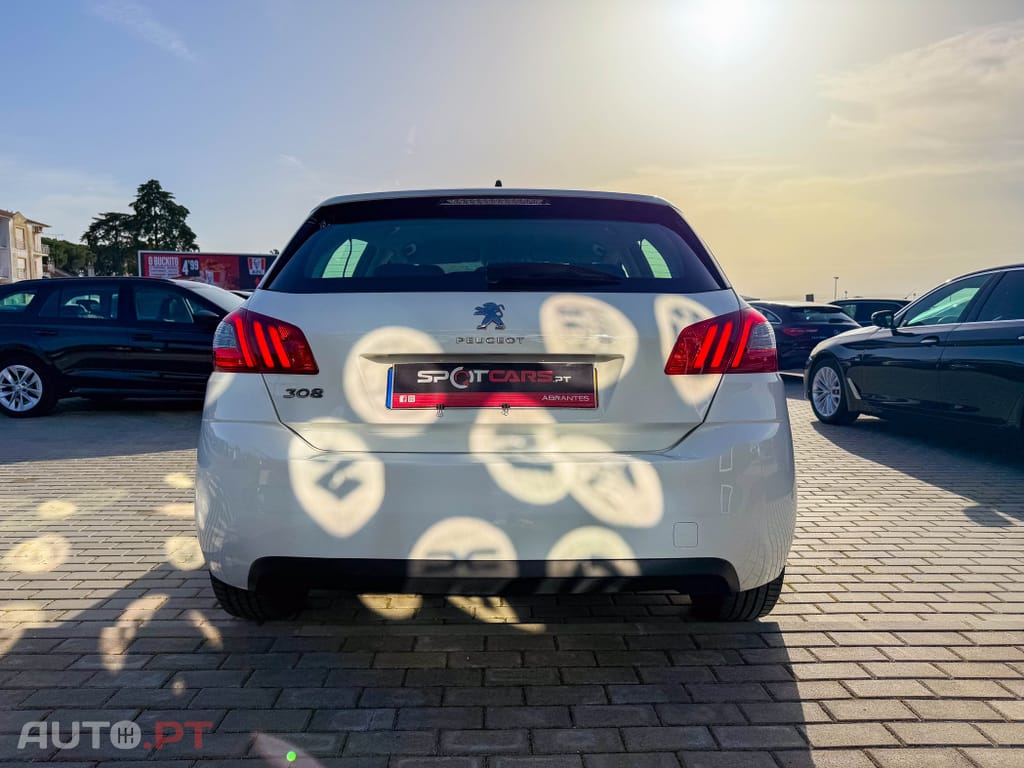 Peugeot 308 1.5 BlueHDi Business Line