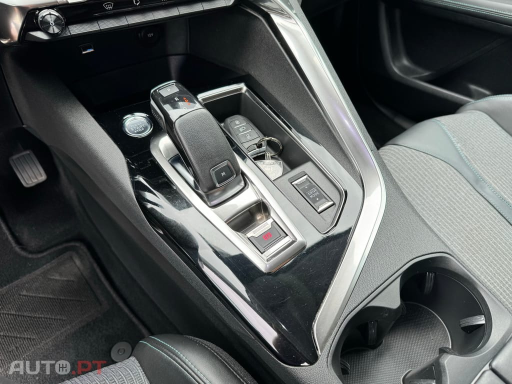 Peugeot 3008 1.5 BlueHDi Allure EAT8