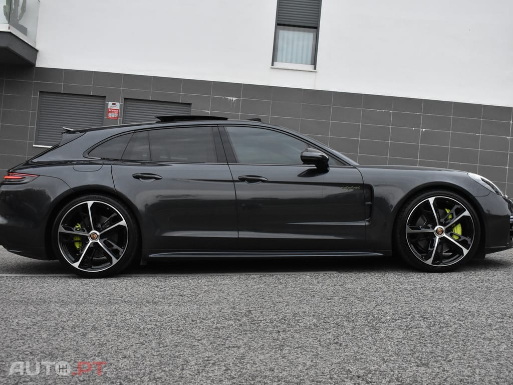 Porsche Panamera ST 4 E-Hybrid