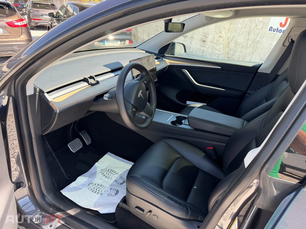 Tesla Model Y Long Range Tração Integral