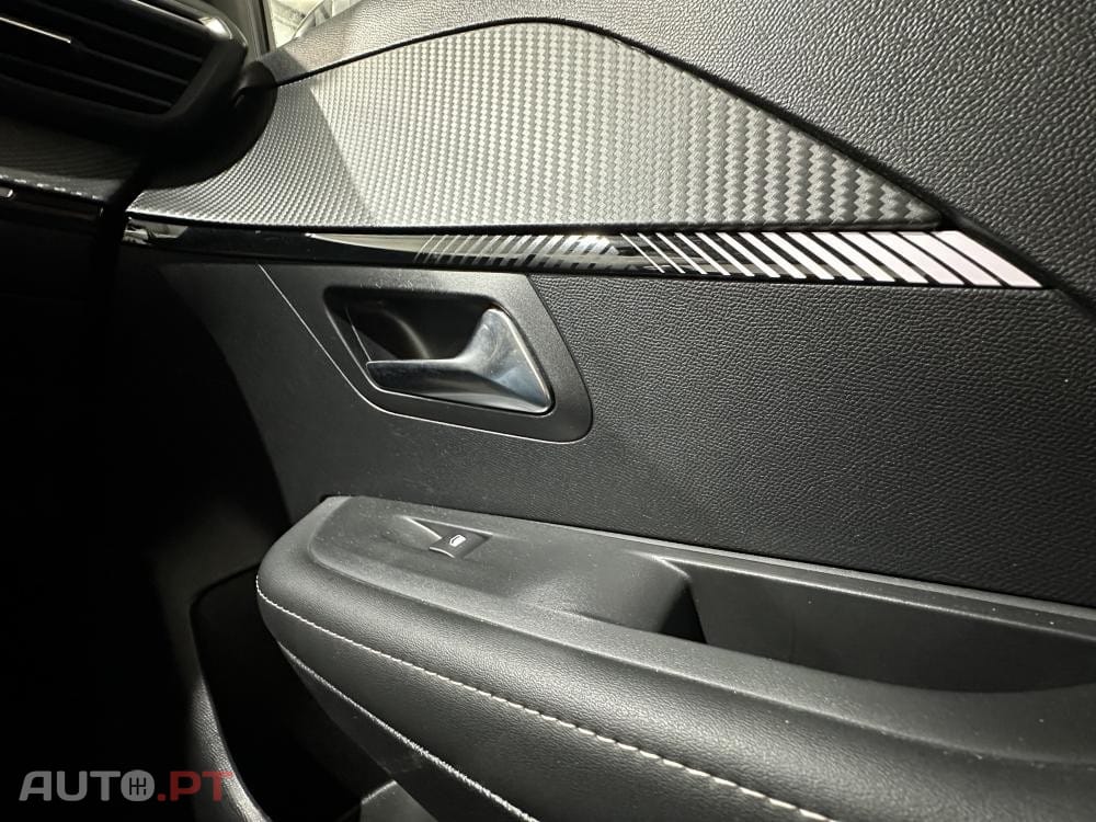 Peugeot E-208 51 kWh Allure