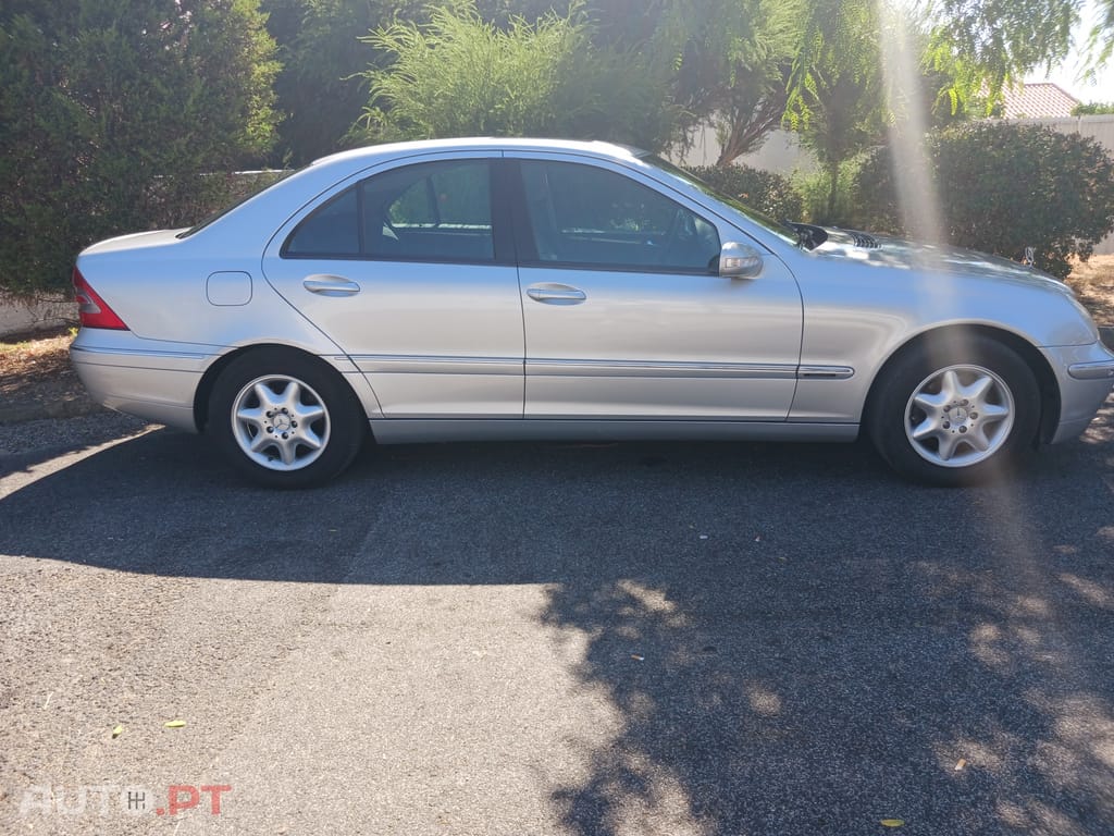 Mercedes-Benz C 220 CDI Elegance  W203