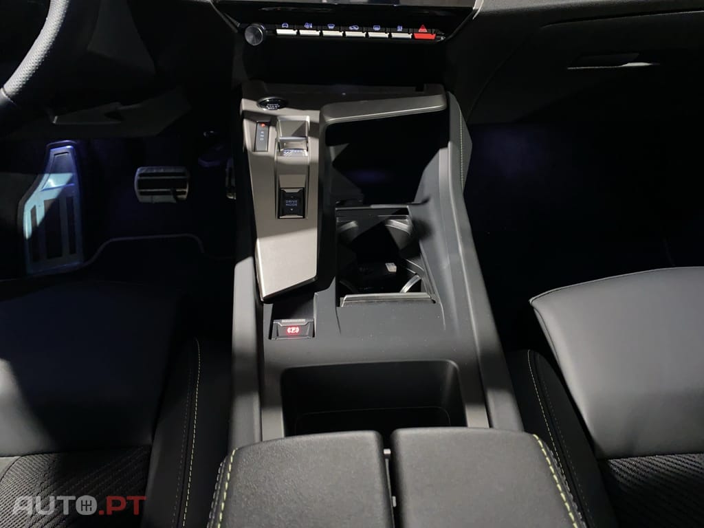 Peugeot E-408 58 kWh GT