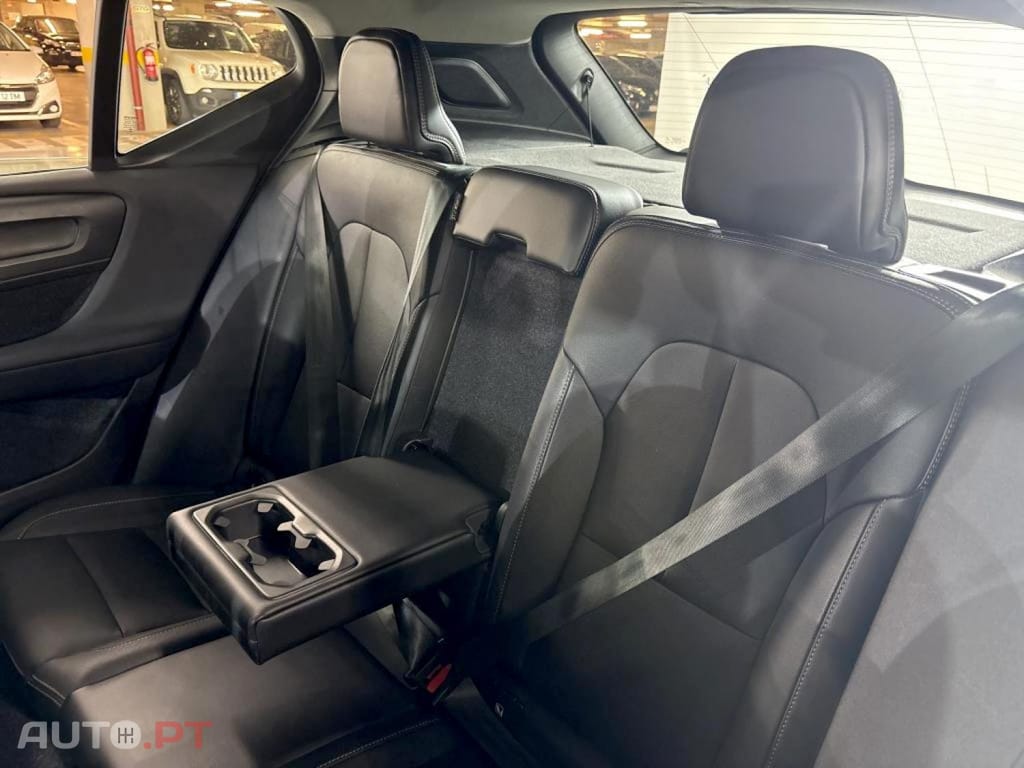 Volvo XC40 1.5 T5 PHEV R-Design Expression