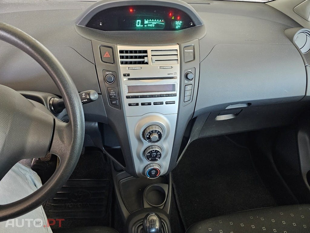 Toyota Yaris 1.0 VVT-i AC