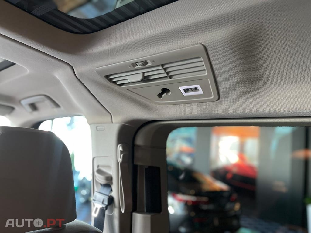 Volkswagen Multivan 2.0 TDI BM Longa Comfortline DSG