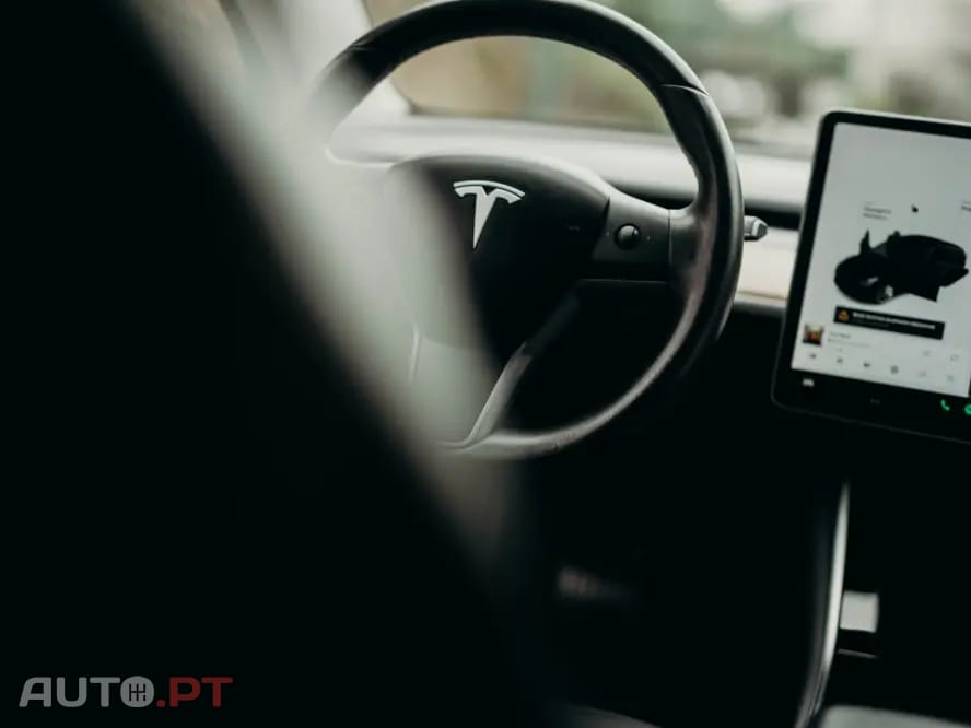 Tesla Model 3 Long Range AWD Dual Motor