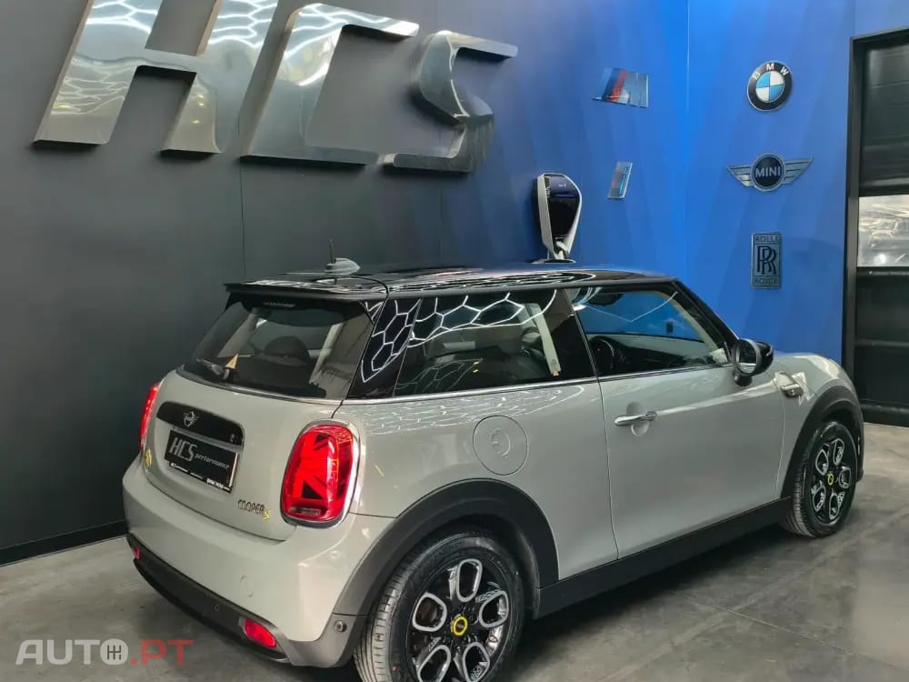 MINI Cooper Cooper SE