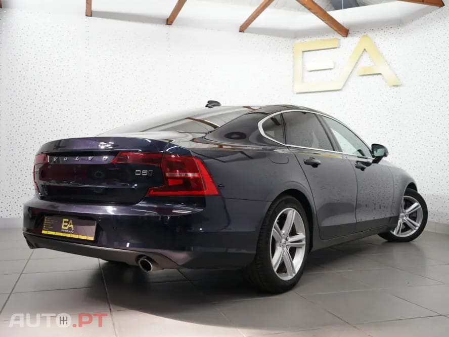 Volvo S90 2.0 D5 Momentum AWD Geartronic