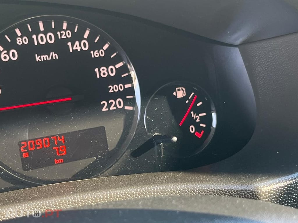Nissan Navara 3.0 dCi V6 CD LE AT 4WD