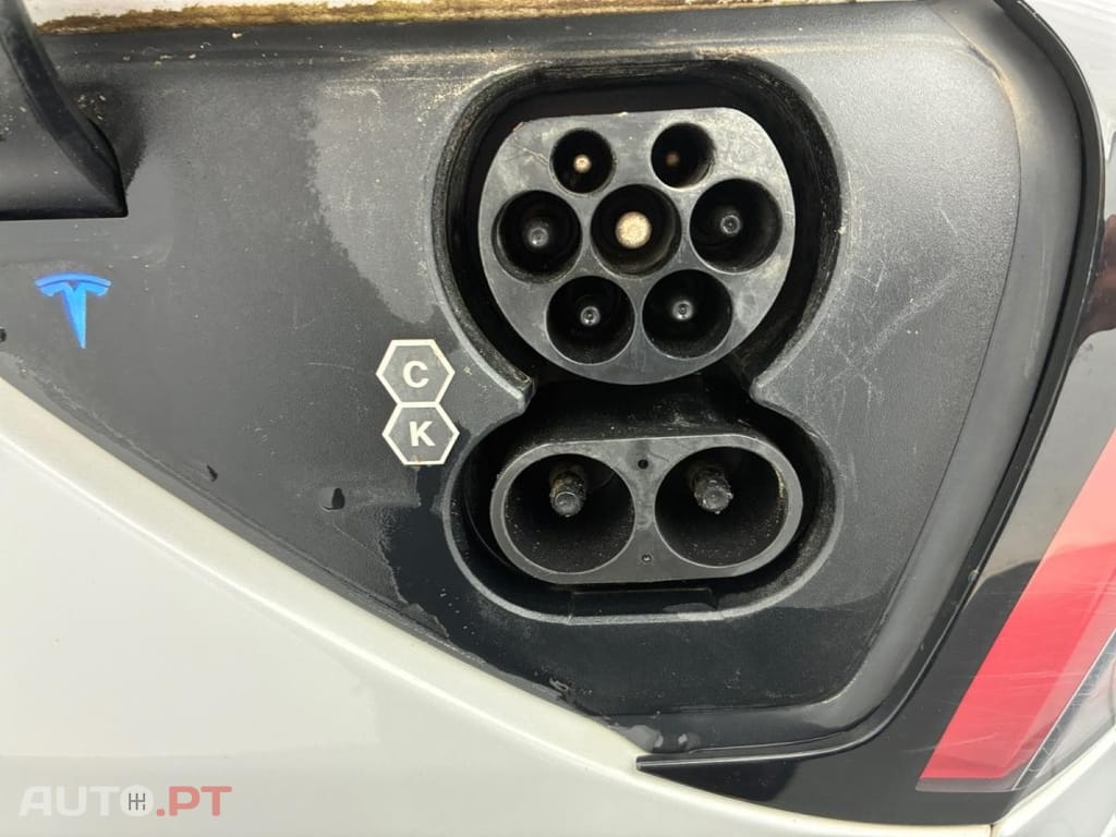 Tesla Model 3 Long-Range Dual Motor AWD